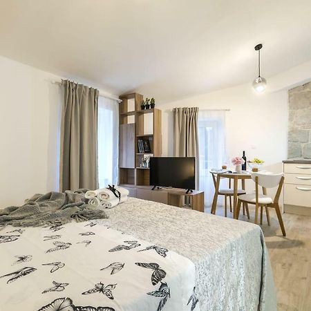 Studio Apartments Petar In Old Part Of Town 스플리트 외부 사진