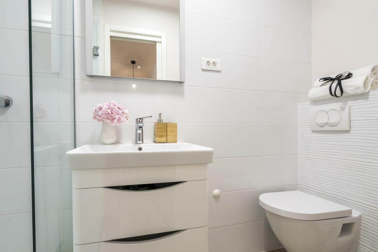 Studio Apartments Petar In Old Part Of Town 스플리트 외부 사진